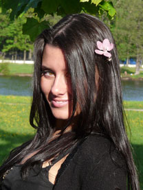 abroadwives.com - beautiful woman ad