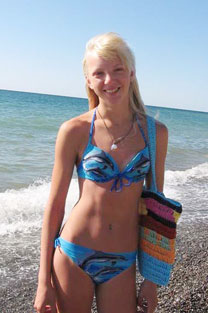 cute female - abroadwives.com