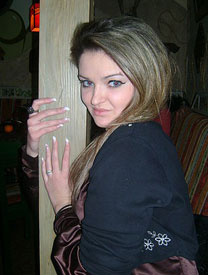 gallery girl - abroadwives.com
