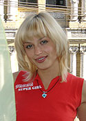 woman lonely - abroadwives.com
