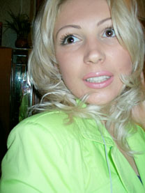 woman telephone - abroadwives.com